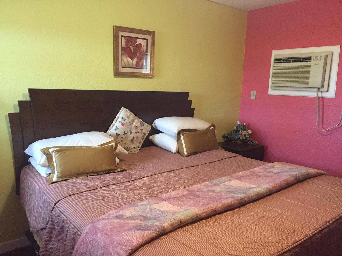Destiny Inn Pleasantville Bagian luar foto