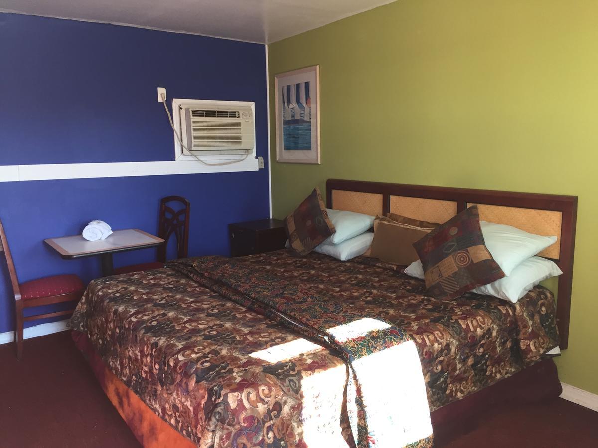 Destiny Inn Pleasantville Bagian luar foto