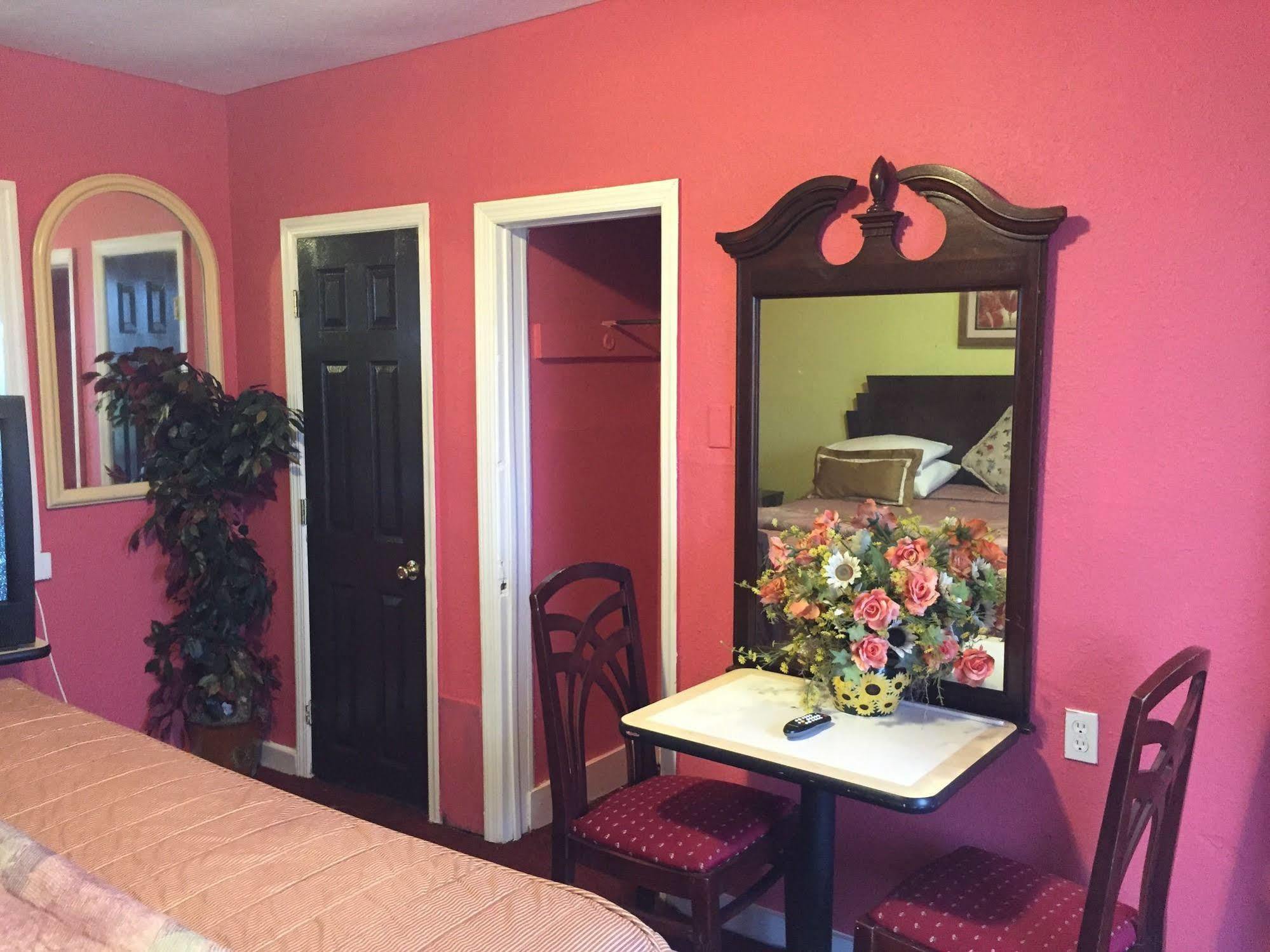 Destiny Inn Pleasantville Bagian luar foto