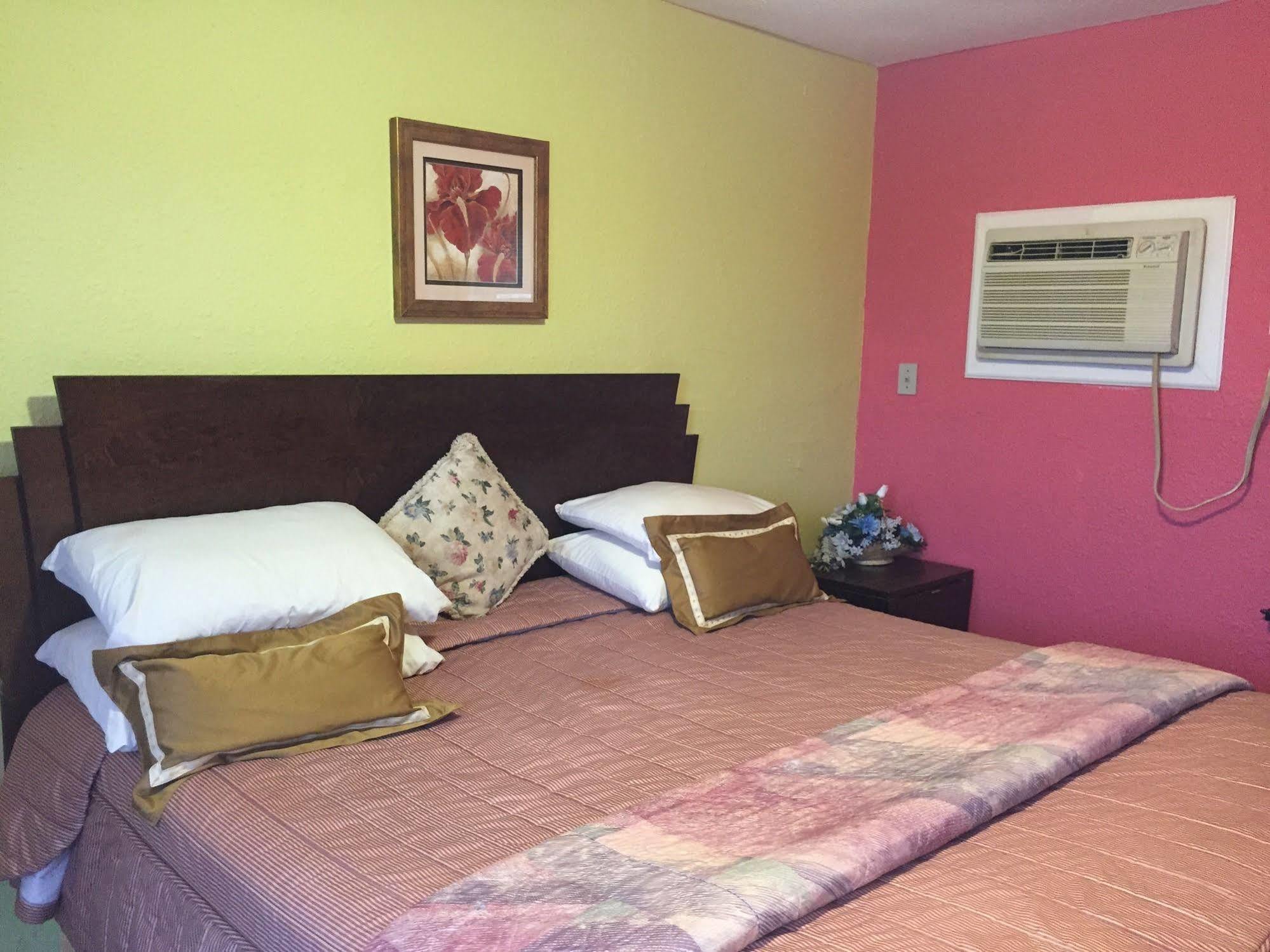 Destiny Inn Pleasantville Bagian luar foto