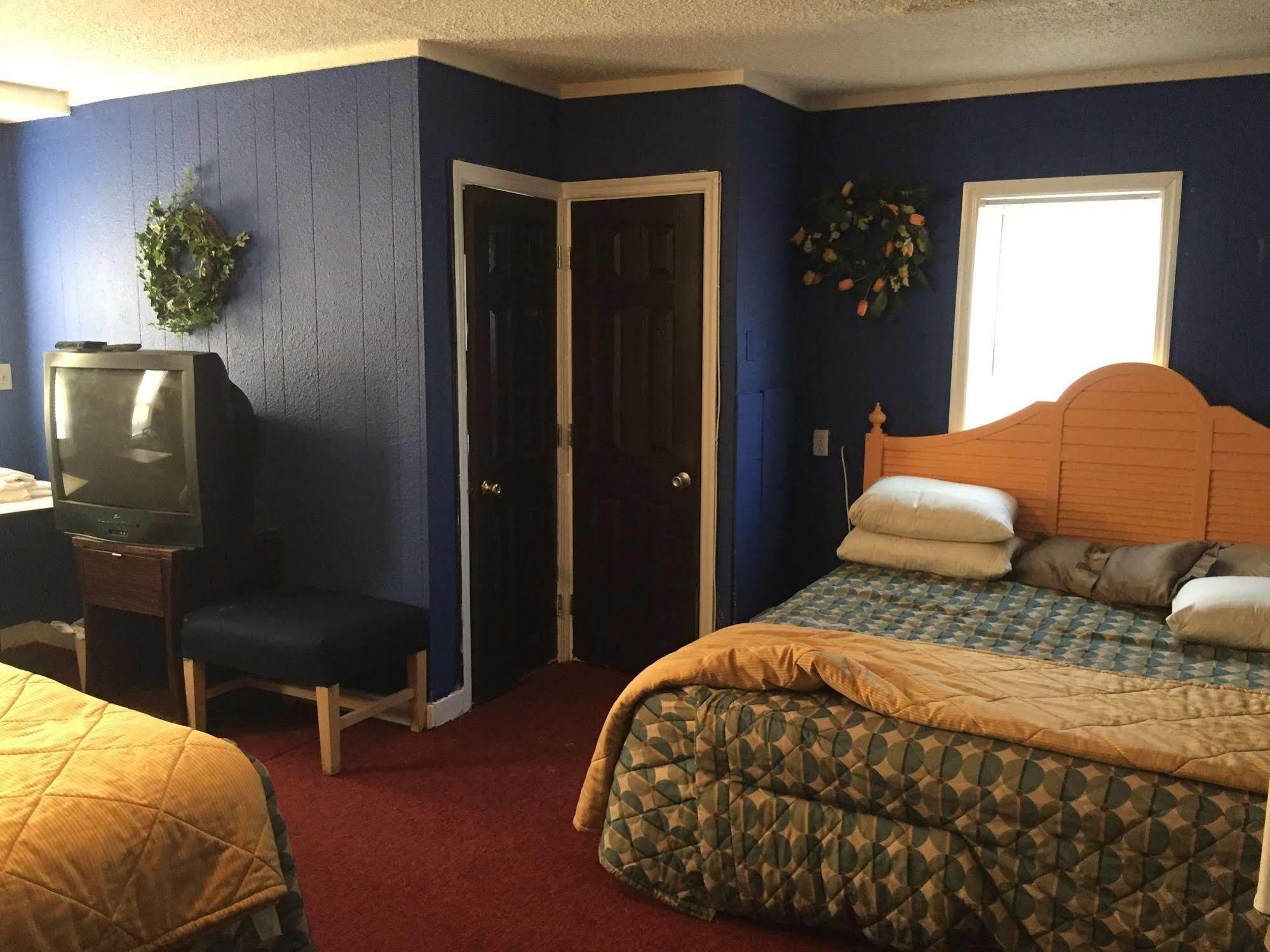 Destiny Inn Pleasantville Bagian luar foto